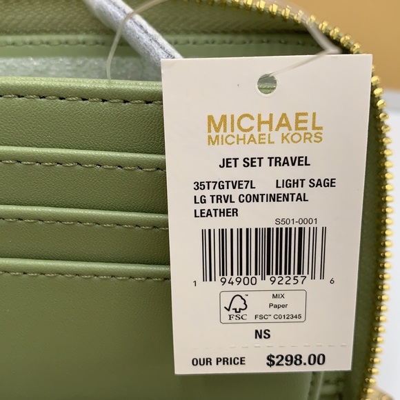 MICHAEL KORS Leather Continental Wristlet Phone Case Wallet Light Sage NWT - Picture 13 of 13